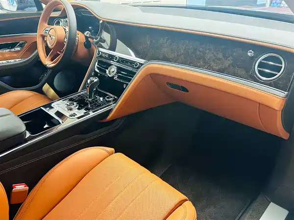 Bentley Flying Spur 2025