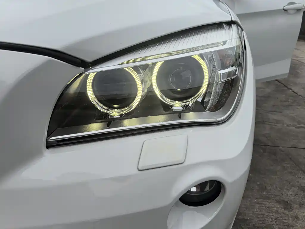 BMW X1 2015 — фото 12