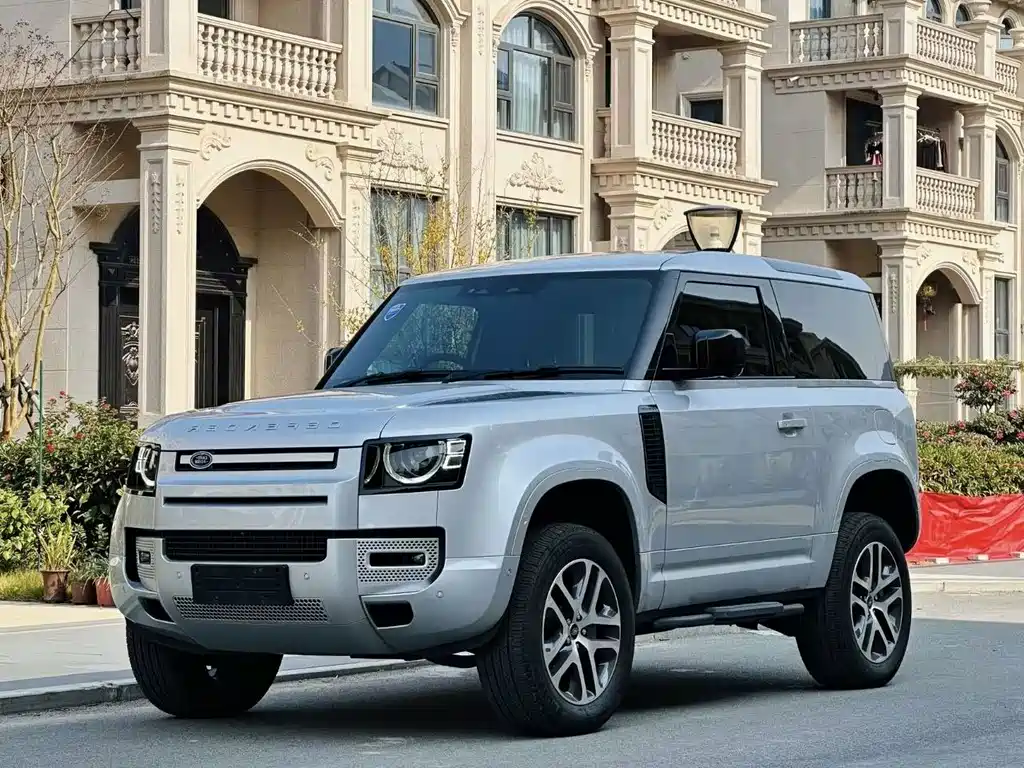 Land Rover Defender 2023 — фото 1