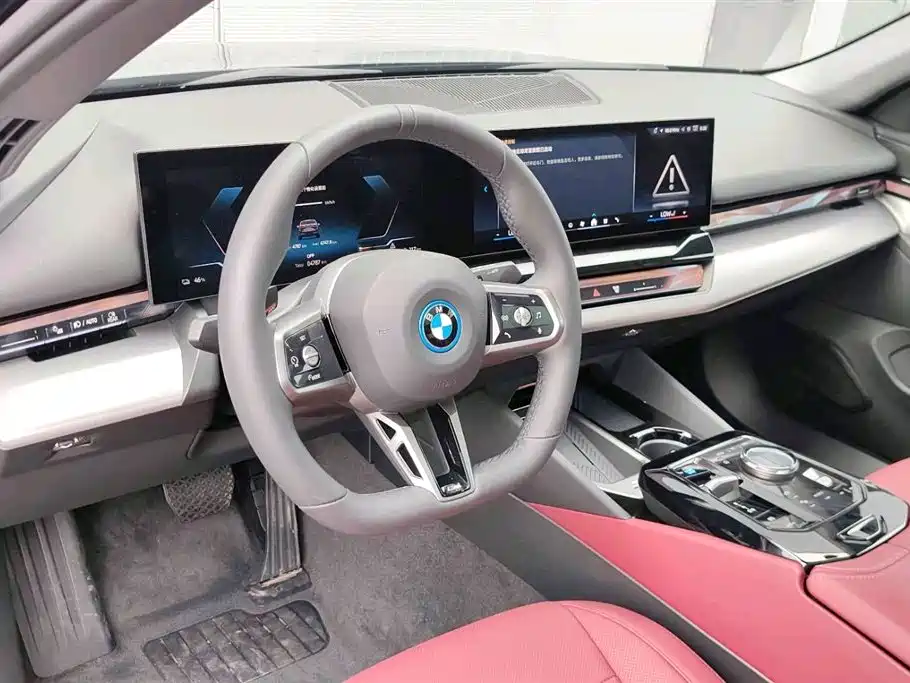 BMW i5 2025 — фото 7