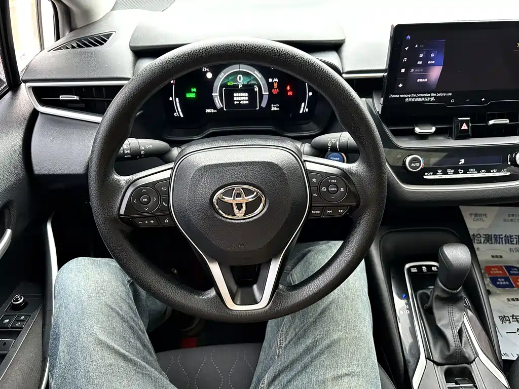 Toyota Corolla 2023 — фото 12