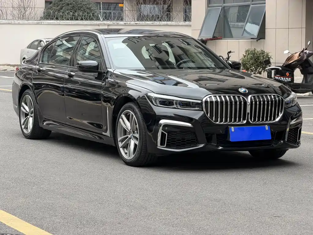 BMW 7 Series 2018 — фото 3