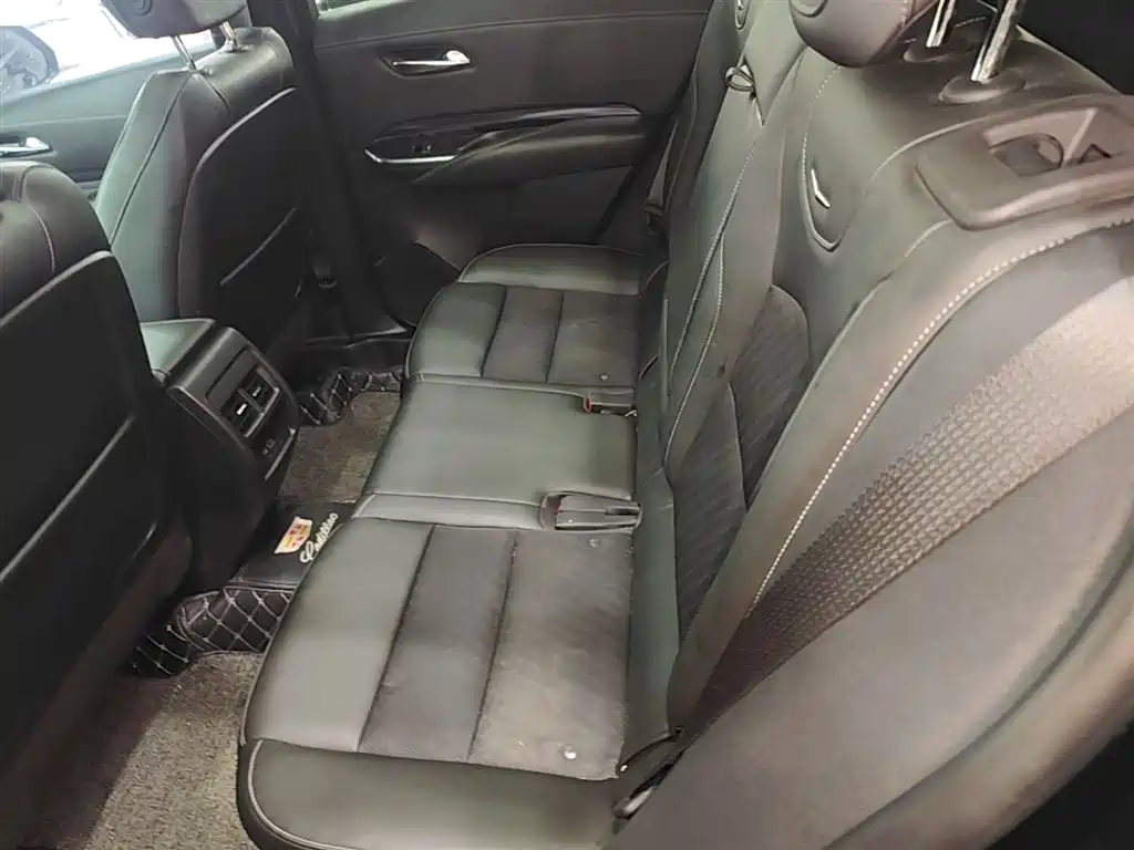 Cadillac XT4 2020 — фото 17