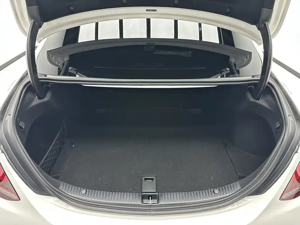 Mercedes-Benz C-Class 2020 — фото 16