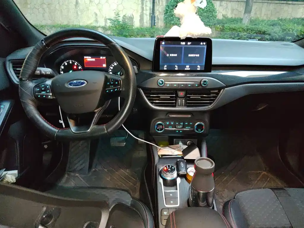 Ford Focus 2020 — фото 10
