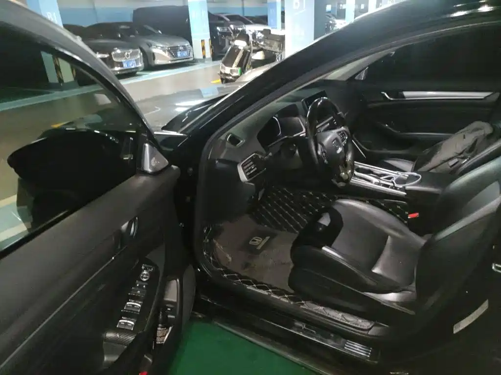 Honda Accord 2019 — фото 17