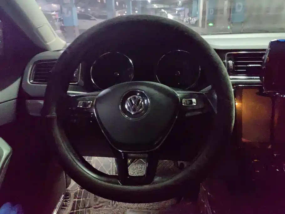 Volkswagen Sagitar 2017 — фото 15