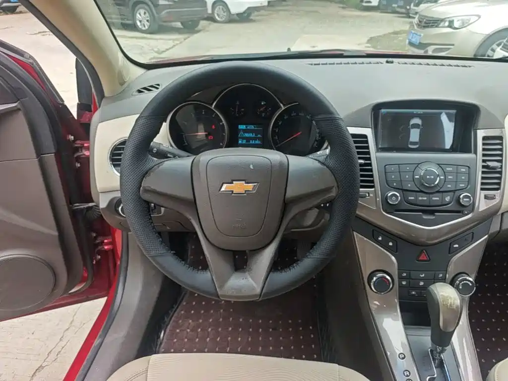Chevrolet Cruze 2015 — фото 11