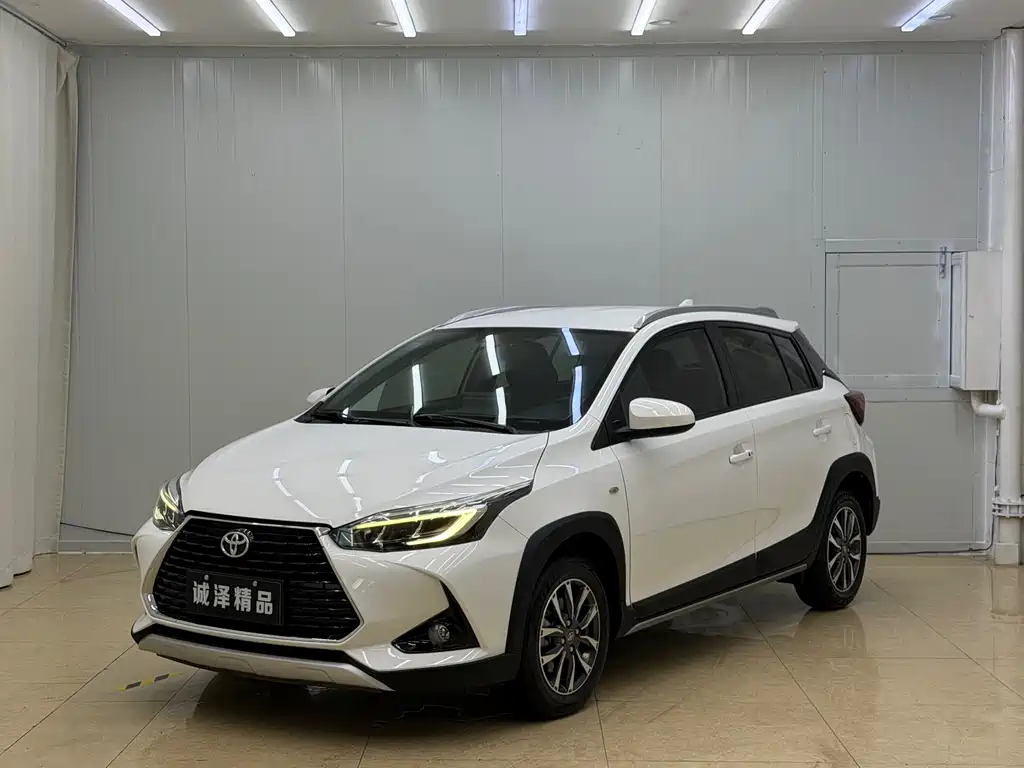 Toyota Yaris L 2022