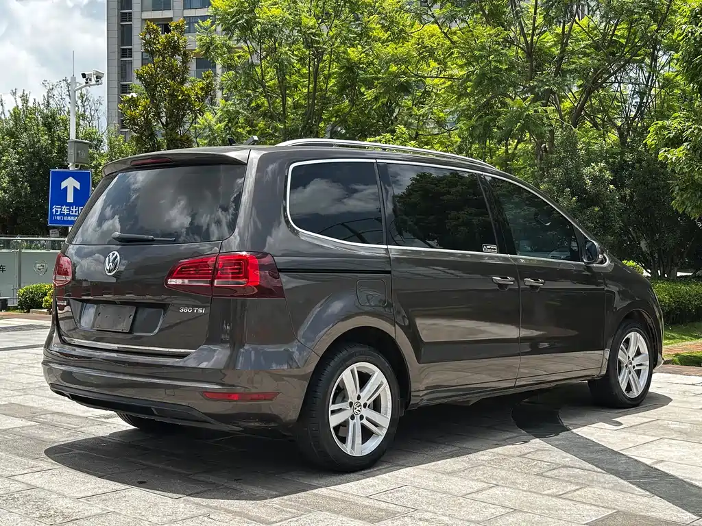 Volkswagen Sharan 2018 — фото 18