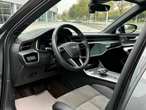 Audi A6L 2020