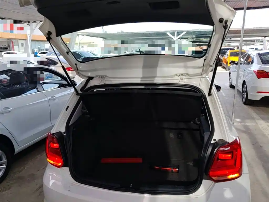 Volkswagen Polo 2018 — фото 19