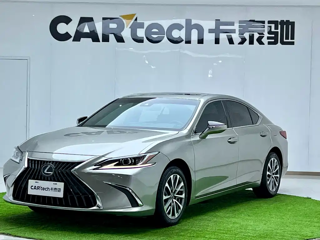 Lexus ES 2024 — фото 1