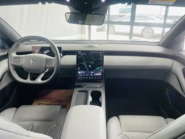 NIO ET5T 2024