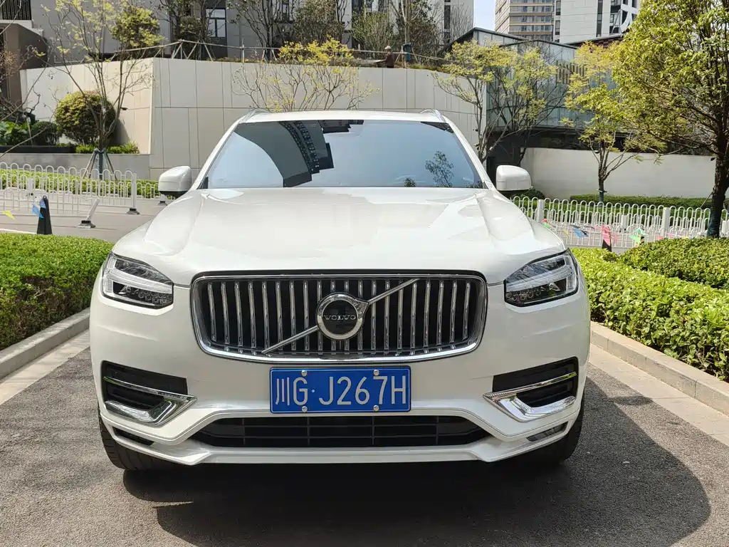 Volvo XC90 2022 — фото 2