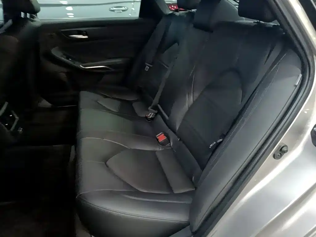 Toyota Avalon 2022 — фото 17