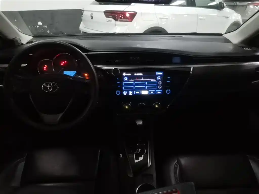 Toyota Corolla 2016 — фото 10