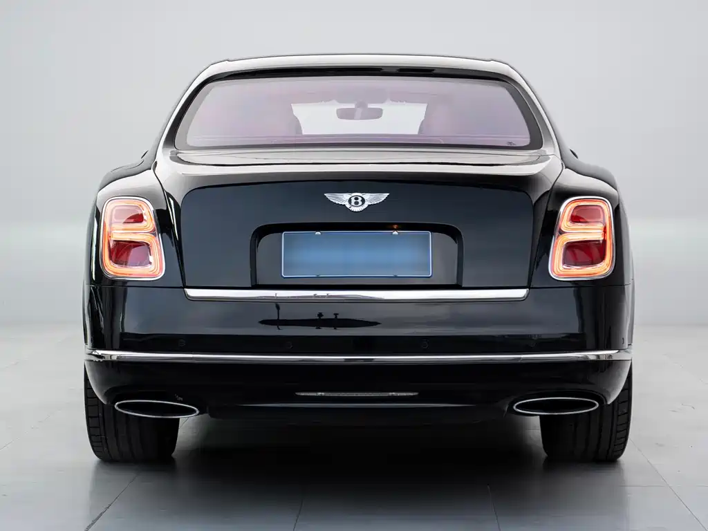 Bentley Mulsanne 2018 — фото 18
