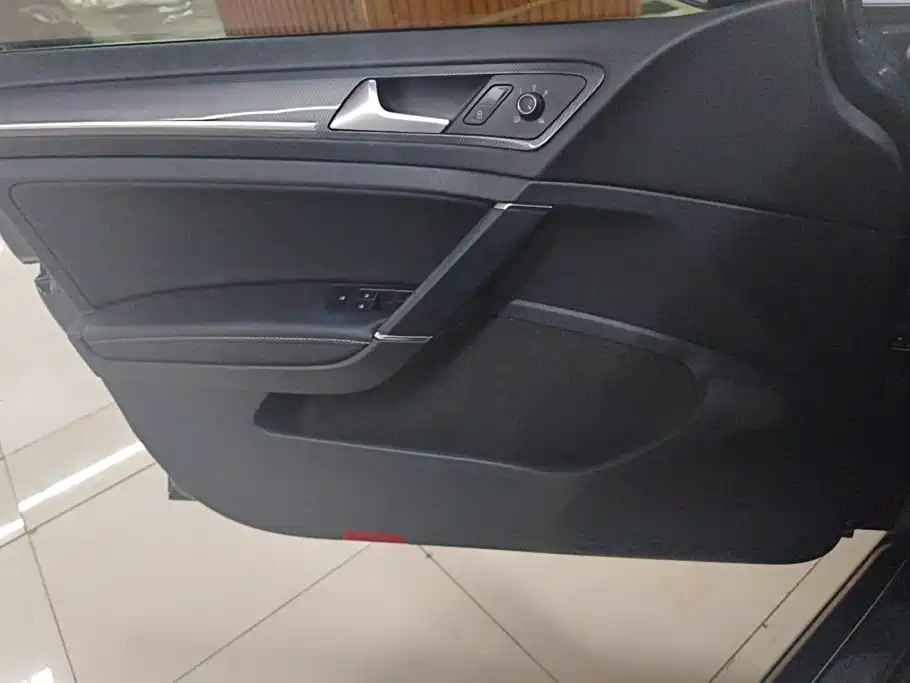 Volkswagen Golf 2020