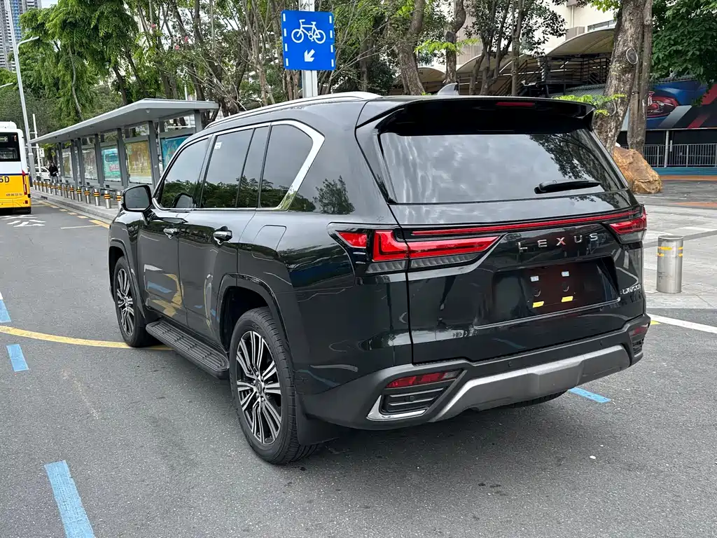 Lexus LX 2025 — фото 11