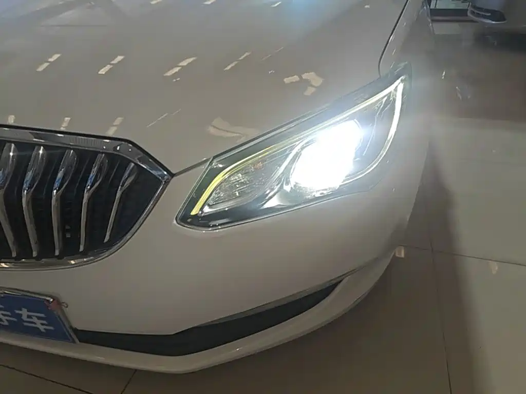 Buick Excelle 2016 — фото 18