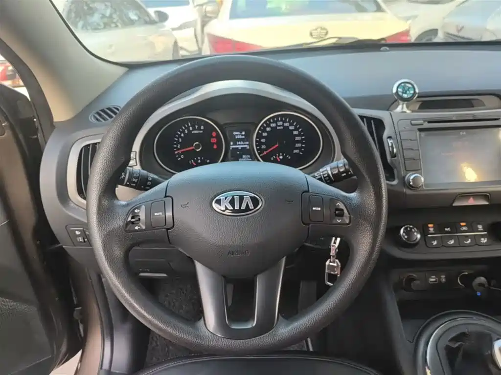 Kia Sportage 2015 — фото 11