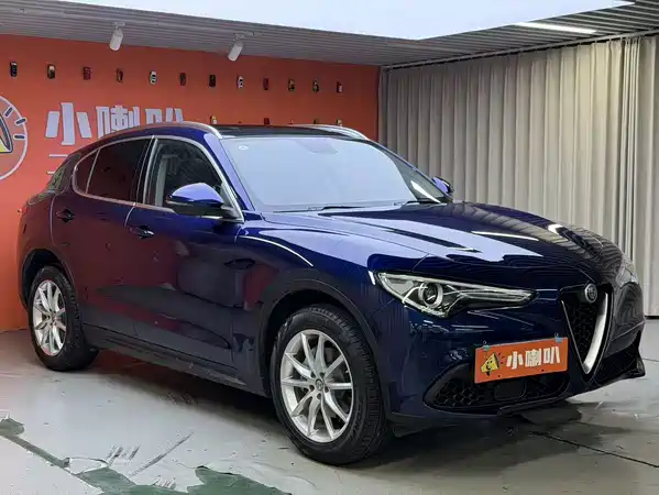 Alfa Romeo Stelvio 2017