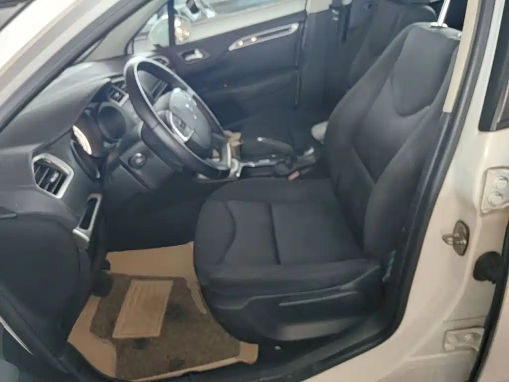 Citroën C4L 2015 — фото 15
