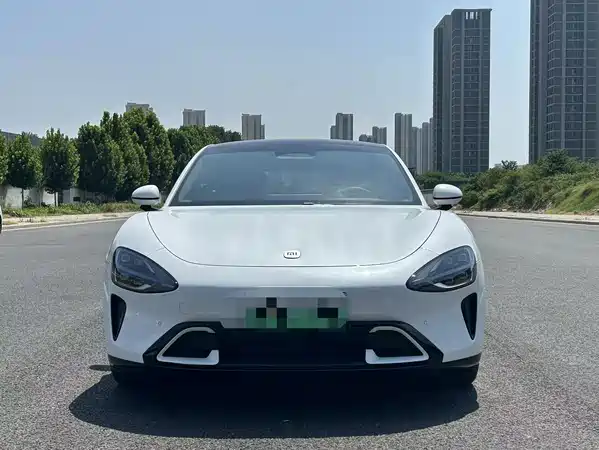 Xiaomi SU7 2025
