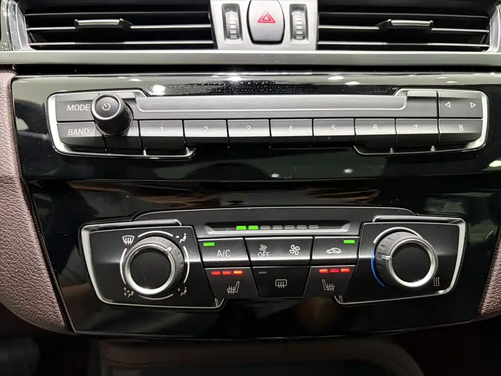 BMW X1 2022 — фото 12