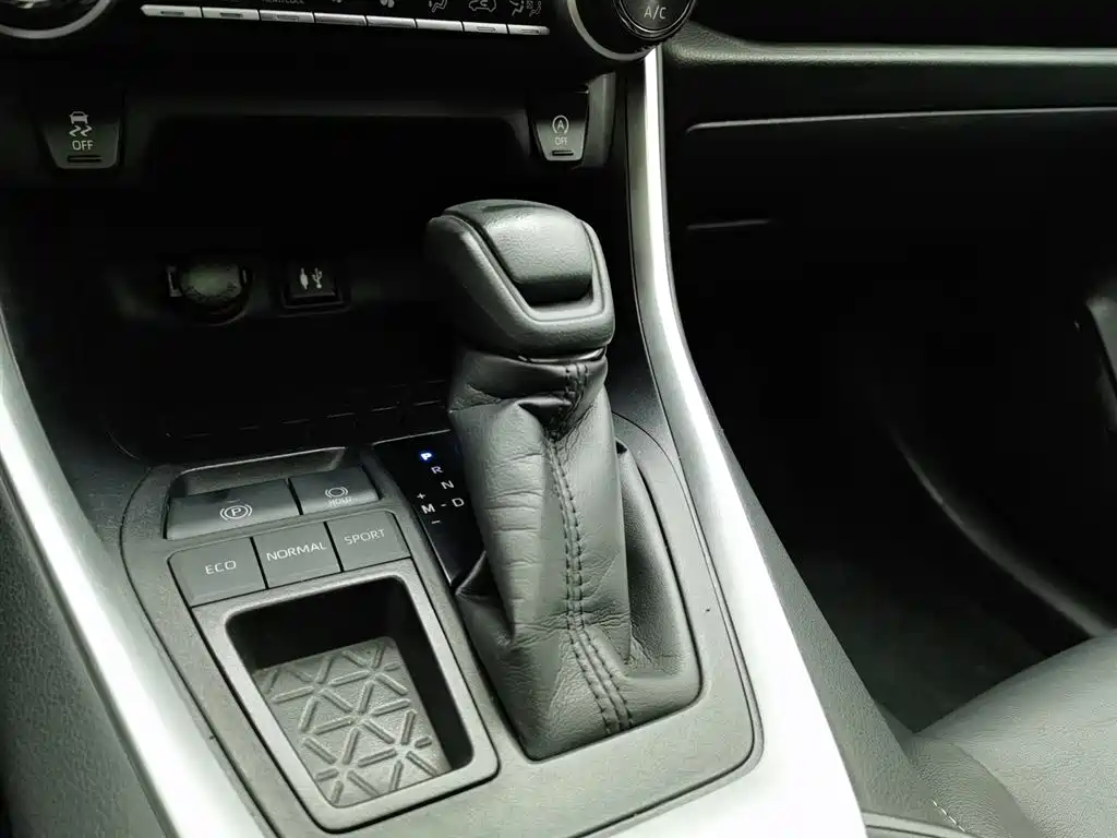 Toyota Wildlander 2021 — фото 13