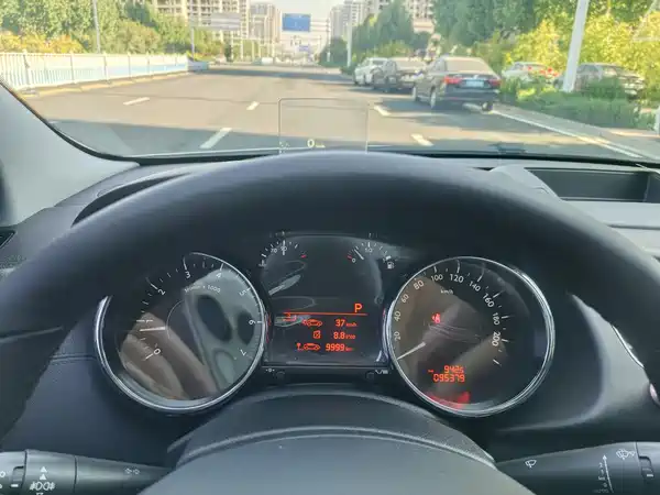 Peugeot 3008 2015