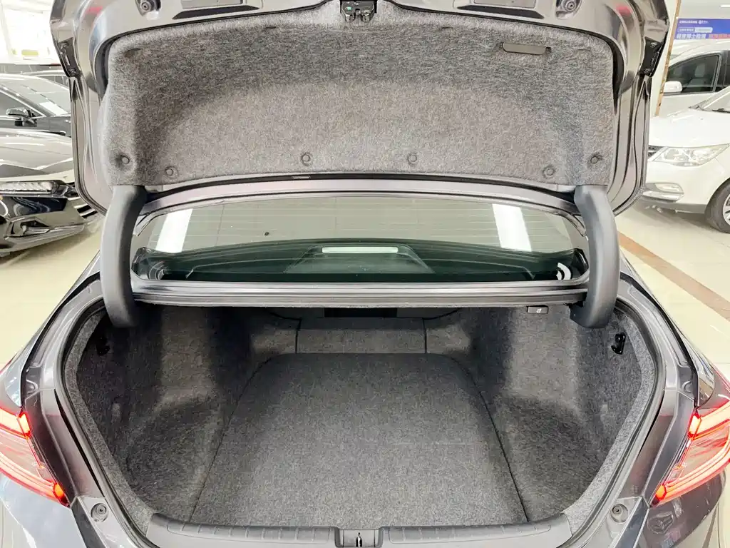 Honda Accord 2022 — фото 15