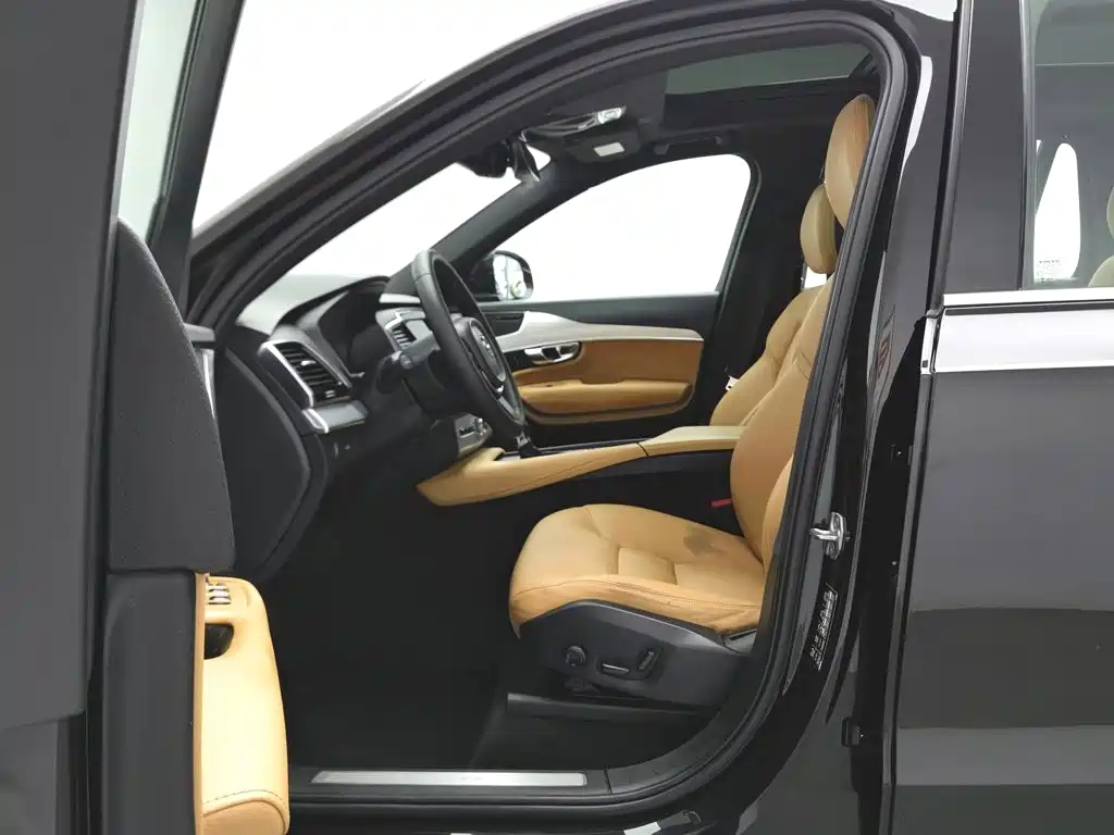 Volvo XC90 2016 — фото 10