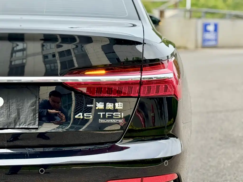 Audi A6L 2022 — фото 15
