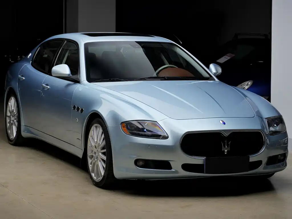 Maserati Quattroporte 2011 — фото 4