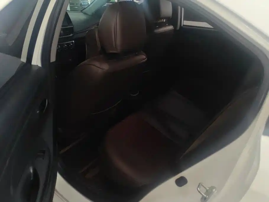 Toyota Vios 2019 — фото 11