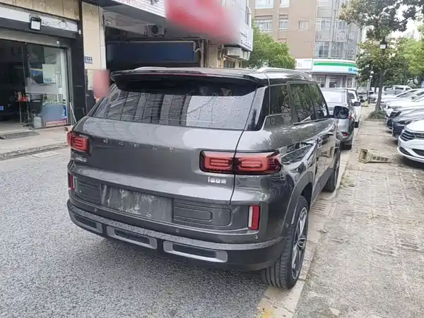 Geely ICON 2020
