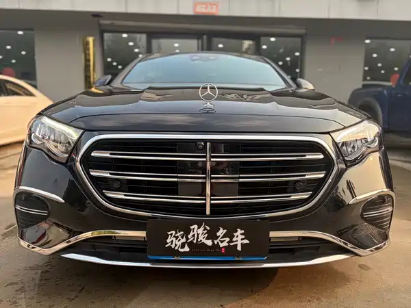 Mercedes-Benz E-Class 2024