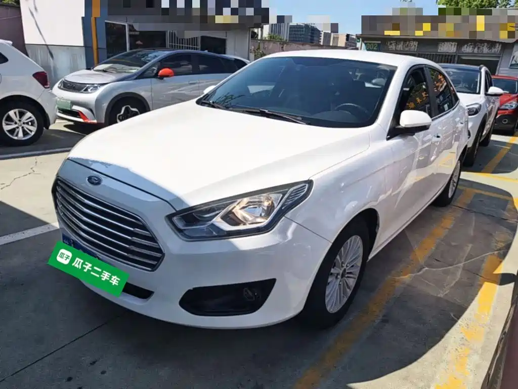 Ford Escort 2017 — фото 1