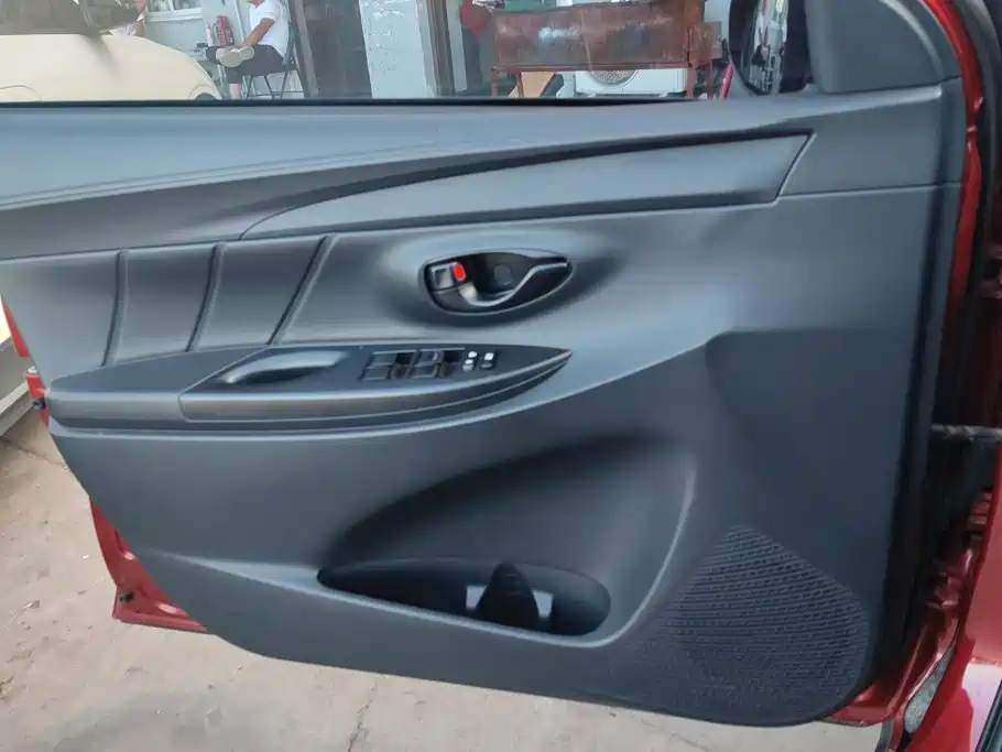 Toyota Yaris L 2022