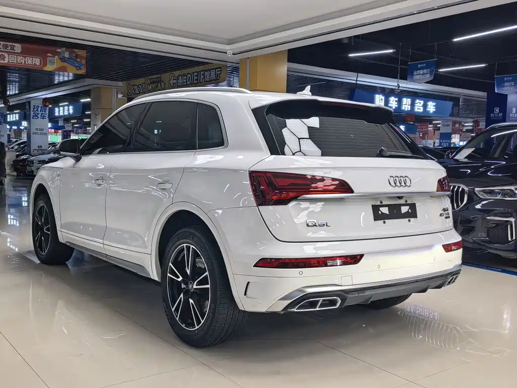 Audi Q5L 2022 — фото 13