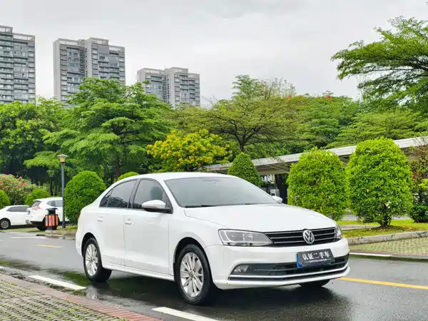 Volkswagen Sagitar 2019