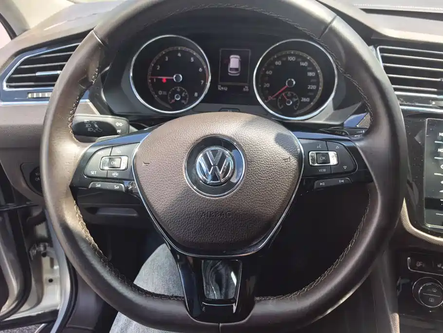 Volkswagen Tiguan L 2019 — фото 15