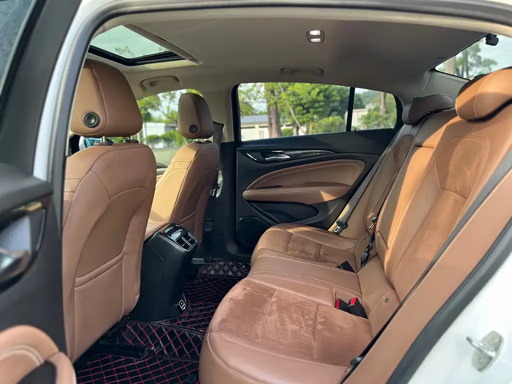Buick Regal 2020 — фото 10