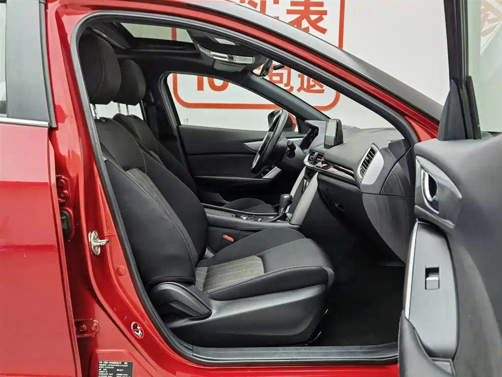 Mazda CX-4 2019 — фото 23