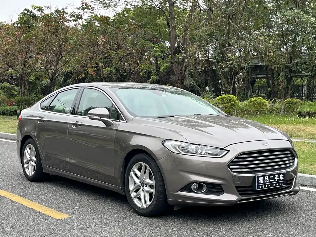 Ford Mondeo 2013 — фото 3