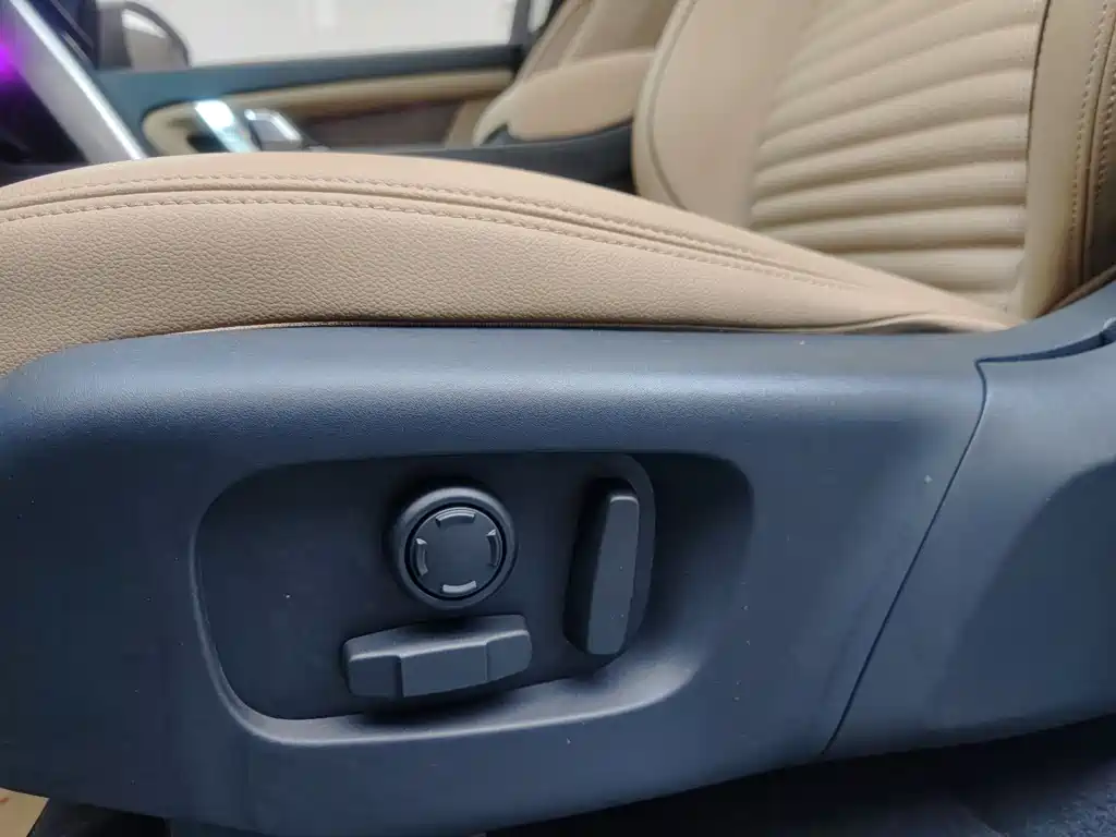 Land Rover Discovery Sport 2024 — фото 13