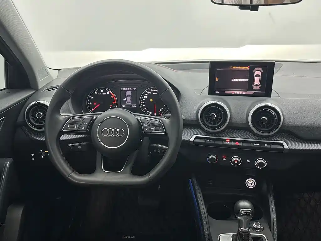 Audi Q2L 2023 — фото 10