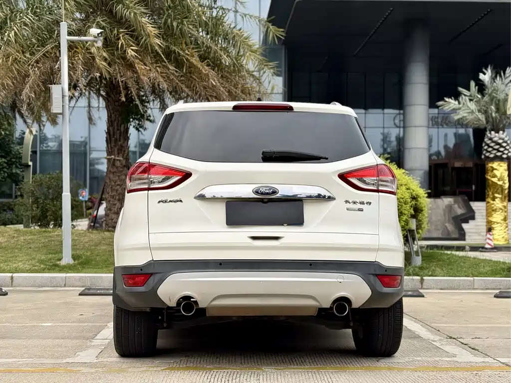 Ford Kuga 2014 — фото 14